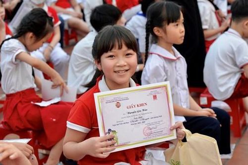 Quảng Ninh: Hàng trăm học sinh hào hứng tham gia Ngày hội 'Trạng Nguyên nhỏ tuổi'
