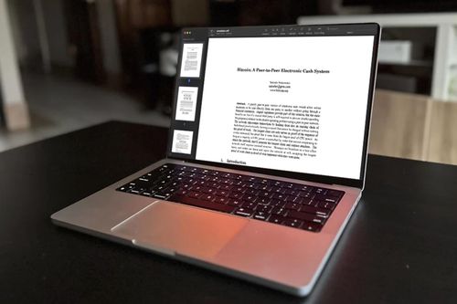 Sách trắng Bitcoin có sẵn trong MacBook