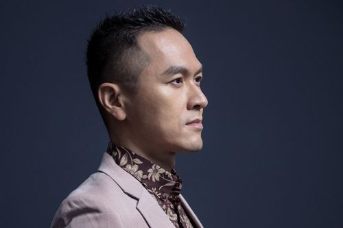 Nhà văn Kevin Chen gửi lời chào độc giả Việt Nam