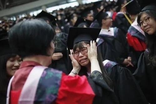 Lý do người Trung Quốc đổ xô học thạc sĩ, tiến sĩ