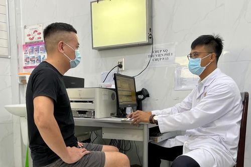 Phẫu thuật thành công bệnh nhân bị gãy cột sống, liệt 2 chân