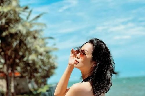 Á hậu Trịnh Kim Chi khoe body ở tuổi 52 'ăn đứt' gái trẻ