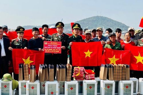 Từng bước đẩy lùi hoạt động khai thác hải sản bất hợp pháp