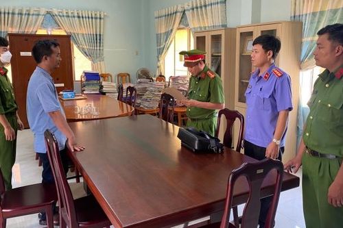 Bắt tạm giam thêm một bị can trong vụ nhận hối lộ tại Cục Quản lý thị trường Bình Thuận
