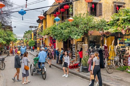 Thu phí tất cả du khách vào Hội An sẽ gây khó cho người dân phố cổ?