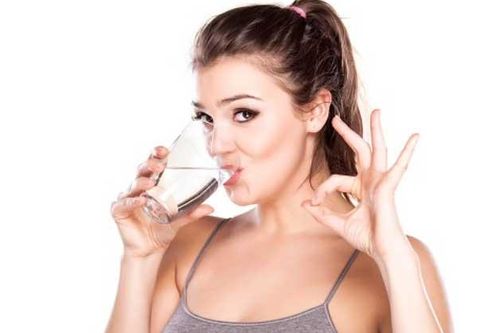 Chỉ cần uống nước vào thời điểm này không chỉ giúp bạn giảm cân mà còn mang lại nhiều tác dụng bất ngờ