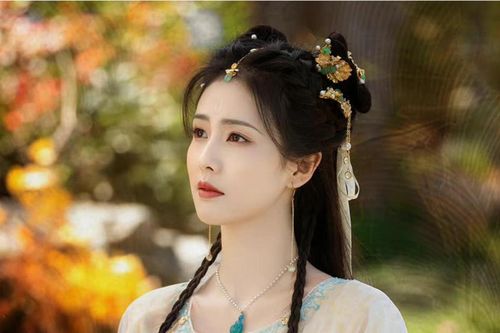 Bạch Lộc bị đồng nghiệp hại, Trường Nguyệt Tẫn Minh chưa chiếu đã bị khán giả đòi tẩy chay