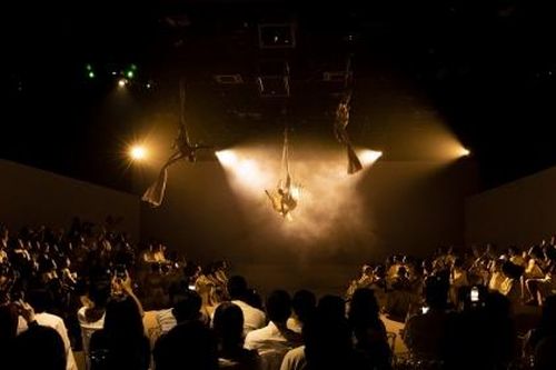 Đắm mình vào nguồn cảm hứng nghệ thuật tại Triển lãm LIT – Bật sáng