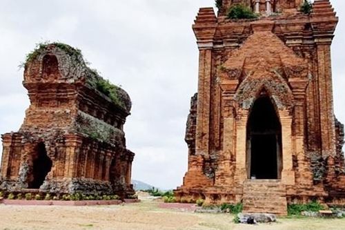 Bình Định bảo tồn di tích tháp Chăm gắn với phát triển du lịch