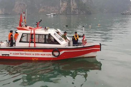 Hiện trường tìm kiếm cứu nạn trực thăng Bell-505 rơi ở Hải Phòng