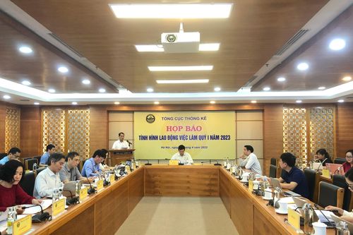 Bức tranh lao động, việc làm sáng màu hơn