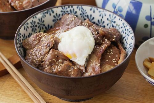 Cơm thịt bò nướng kiểu Nhật