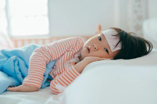 Dấu hiệu mất nước ở trẻ sơ sinh và trẻ nhỏ