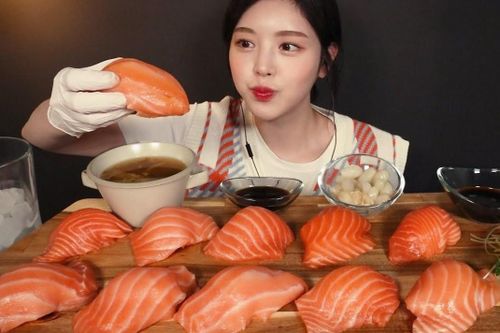 Cái giá của việc bắt chước trào lưu 'khủng bố sushi'