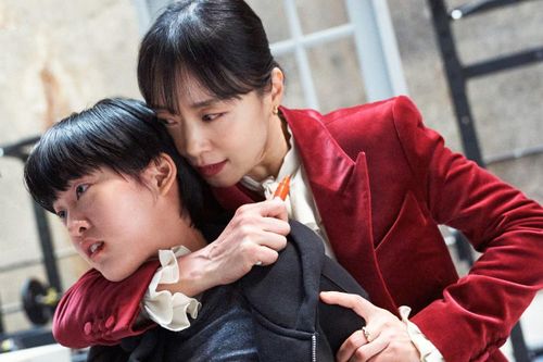 Lý do phim về sát thủ hai mặt 'Kill Boksoon' gây sốt