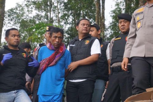 'Pháp sư' giết người hàng loạt gây rúng động Indonesia