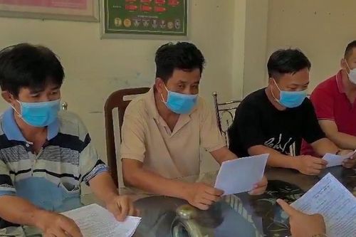 Cảnh sát hình sự tuần tra, bắt nhóm cá độ bóng đá