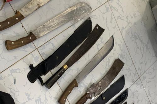Mâu thuẫn qua mạng xã hội, 2 nhóm hẹn đánh nhau