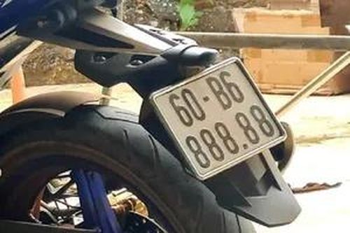 Vụ 4 biển số xe siêu đẹp: Tạm đình chỉ thêm một CSGT Đồng Nai
