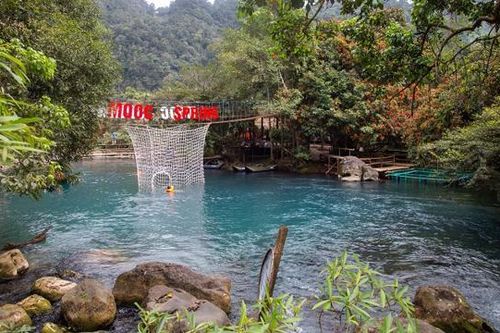Quảng Bình: Du khách đến tham quan, nghỉ dưỡng tăng mạnh