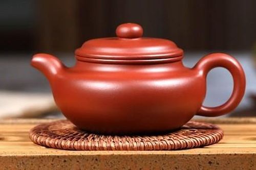 Bí mật đằng sau ấm trà 'danh bất hư truyền' giá ngang biệt thự