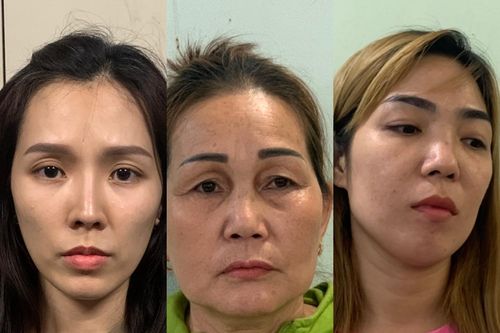 3 mẹ con lột quần áo cô gái 18 tuổi để đánh ghen bị khởi tố