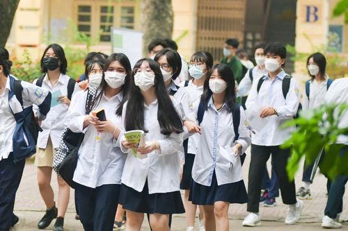 Học sinh lớp 12 Hà Nội trải nghiệm 'như thi thật'