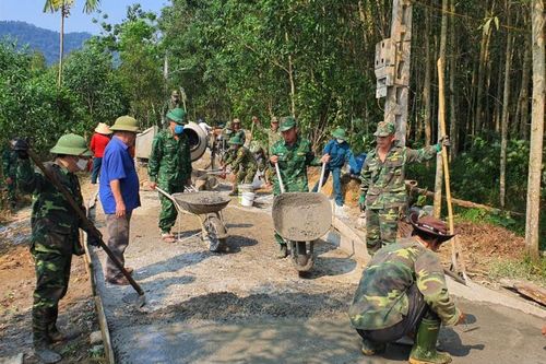 Sắc lính quân hàm xanh trên vùng biên Hà Tĩnh