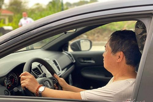 Tài xế lớn tuổi thường dễ nhầm lẫn chân ga và chân phanh