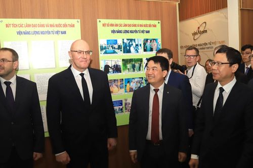 Phó Thủ tướng Nga thăm Viện Năng lượng Nguyên tử Việt Nam