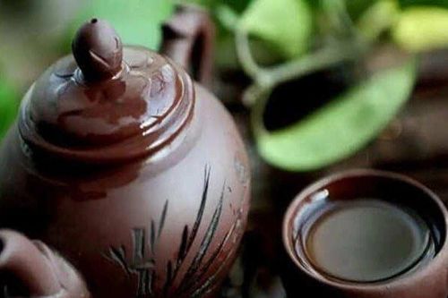Bí mật đằng sau ấm trà nhỏ bé nhưng có giá bằng cả căn biệt thự