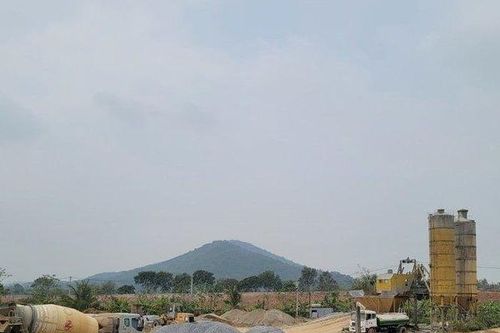 Vụ trạm trộn bê tông 'mọc' trên đất lúa: Chủ tịch xã xác nhận hợp đồng