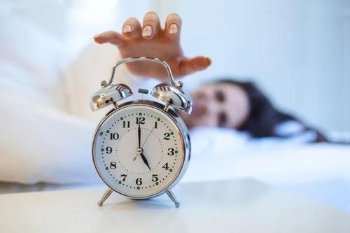 Những thay đổi của cơ thể khi bắt đầu thức dậy vào 5h sáng