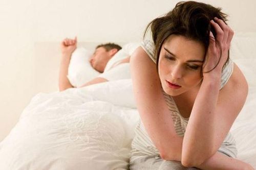 Ngủ không đủ giấc tàn phá cơ thể bạn như thế nào?