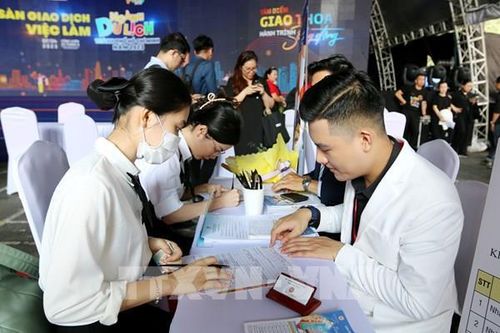 Tuyển dụng gần 2.000 vị trí tại sàn giao dịch việc làm ngành Du lịch TP Hồ Chí Minh