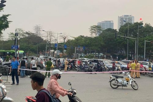 Tài xế ô tô tông 17 xe máy giữa phố Hà Nội kể lại khoảnh khắc kinh hoàng trước khi lao vào dòng người