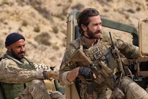 Jake Gyllenhaal hợp tác với 'cha đẻ' loạt phim Sherlock Holmes - Aladdin trong The Covenant