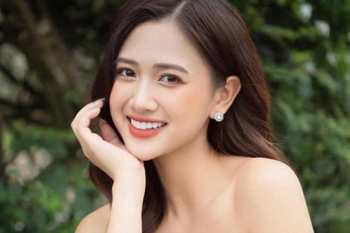 Một Hoa khôi xác nhận hẹn hò với cầu thủ nổi tiếng Đội tuyển bóng đá Việt Nam