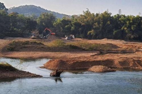 Vụ mỏ cát Tân Lang: Công ty gạch không nung Lạng Sơn bị xử phạt 70 triệu đồng