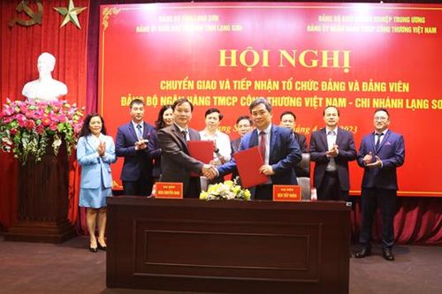 Chuyển giao và tiếp nhận tổ chức đảng, đảng viên Đảng bộ VietinBank Lạng Sơn