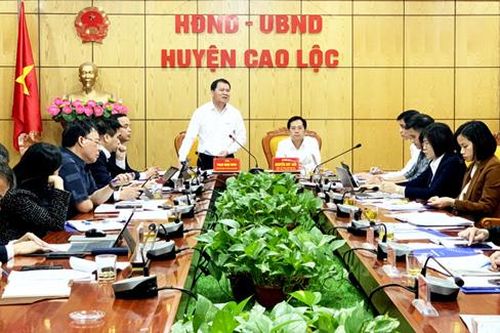 Công ty Điện lực Lạng Sơn và UBND huyện Cao Lộc trao đổi về công tác phối hợp triển khai hoạt động điện lực