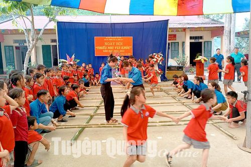 Chuyện học ở Hùng Lợi