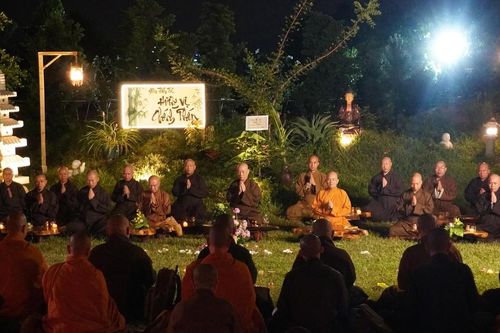 Đạo tình Thầy-trò Ban Hoằng pháp T.Ư trong đêm thiền trà 'Hương vị Chánh pháp'