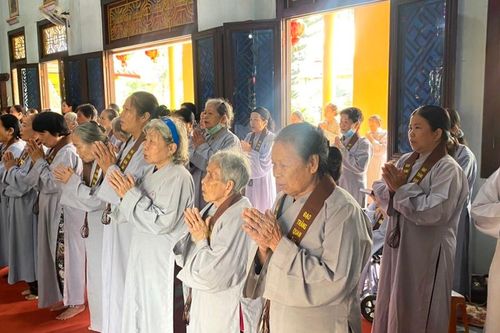 Gia Lai: Chùa Quan Âm tổ chức khóa tu Một ngày an lạc cho Phật tử đạo tràng