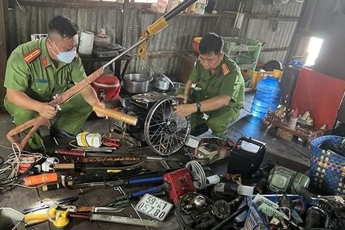 Truy bắt nhóm đối tượng trộm cắp tài sản đường sông