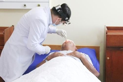 'Chợp mắt' lúc điều khiển xe, người đàn ông đứt lìa mũi