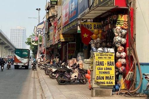 Hà Nội: Nhiều nơi bị bỏ quên trong chiến dịch giành lại vỉa hè cho người đi bộ