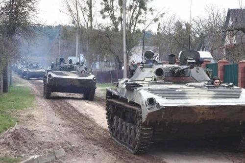 Quân đội Belarus bất ngờ triển khai thiết giáp hạng nặng tới biên giới Lithuania