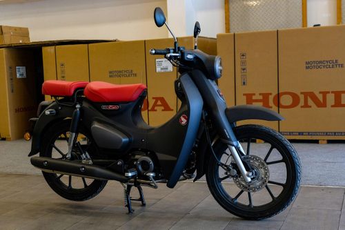 Honda Super Cub bản châu Âu về Việt Nam: Có phanh ABS, thiếu chống bên