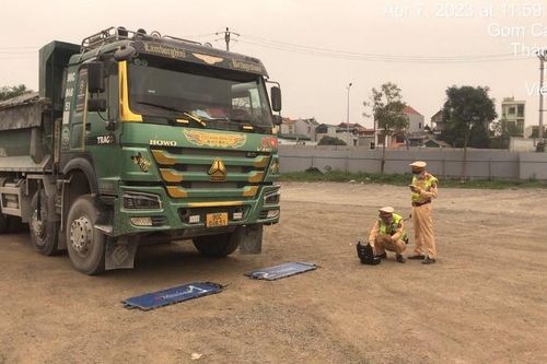 Xử lý xe ô-tô vi phạm kích thước thành thùng